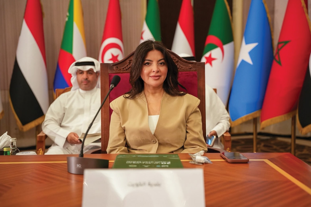 بن سلامة ومعرفي شاركتا في جلسة علمية باجتماع المدن العربية في صلالة