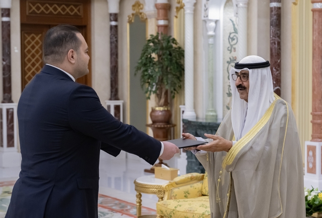 سمو أمير البلاد يتسلم أوراق اعتماد عدد من السفراء لدى دولة الكويت