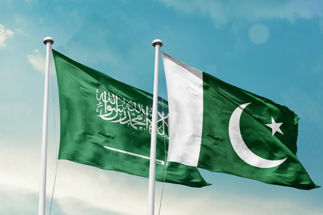باكستان: نقف جنباً إلى جنب مع السعودية في الدفاع عن سيادتها وأمن الحرمين الشريفين