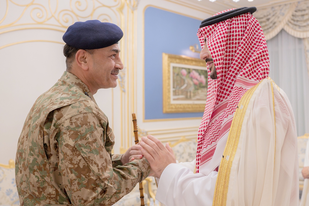 السعودية تصد صواريخ... و«حلف مكة» يبدأ تفعيل الالتزامات