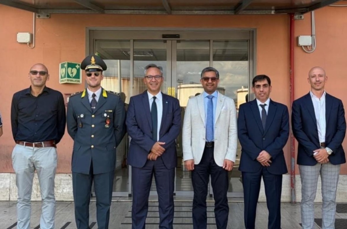 وفد من الجمارك يطلع على التجربة الإيطالية في إجراءات التفتيش والفحص