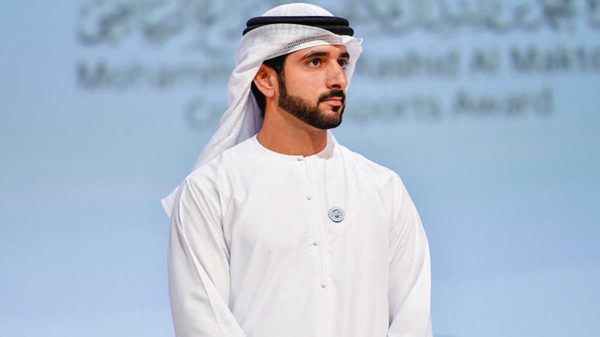 دبي تمنح الإقامة الذهبية لمعلمين وتربويين متميزين