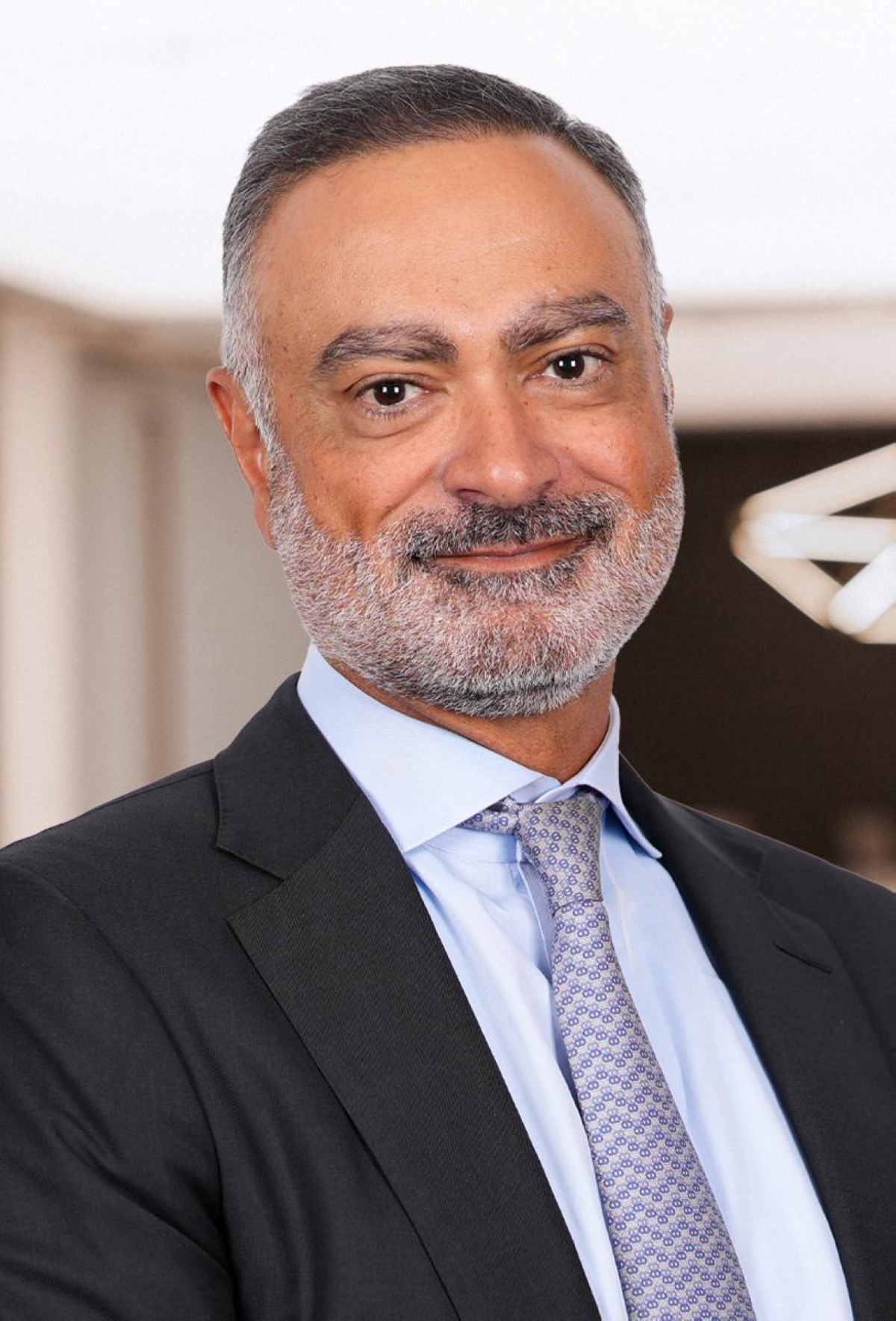 حازم شوقي