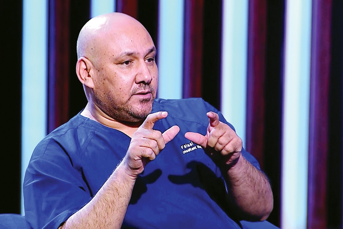 استشاري ورئيس وحدة جراحة المخ والأعصاب بمستشفى ابن سينا د. فيصل الساير