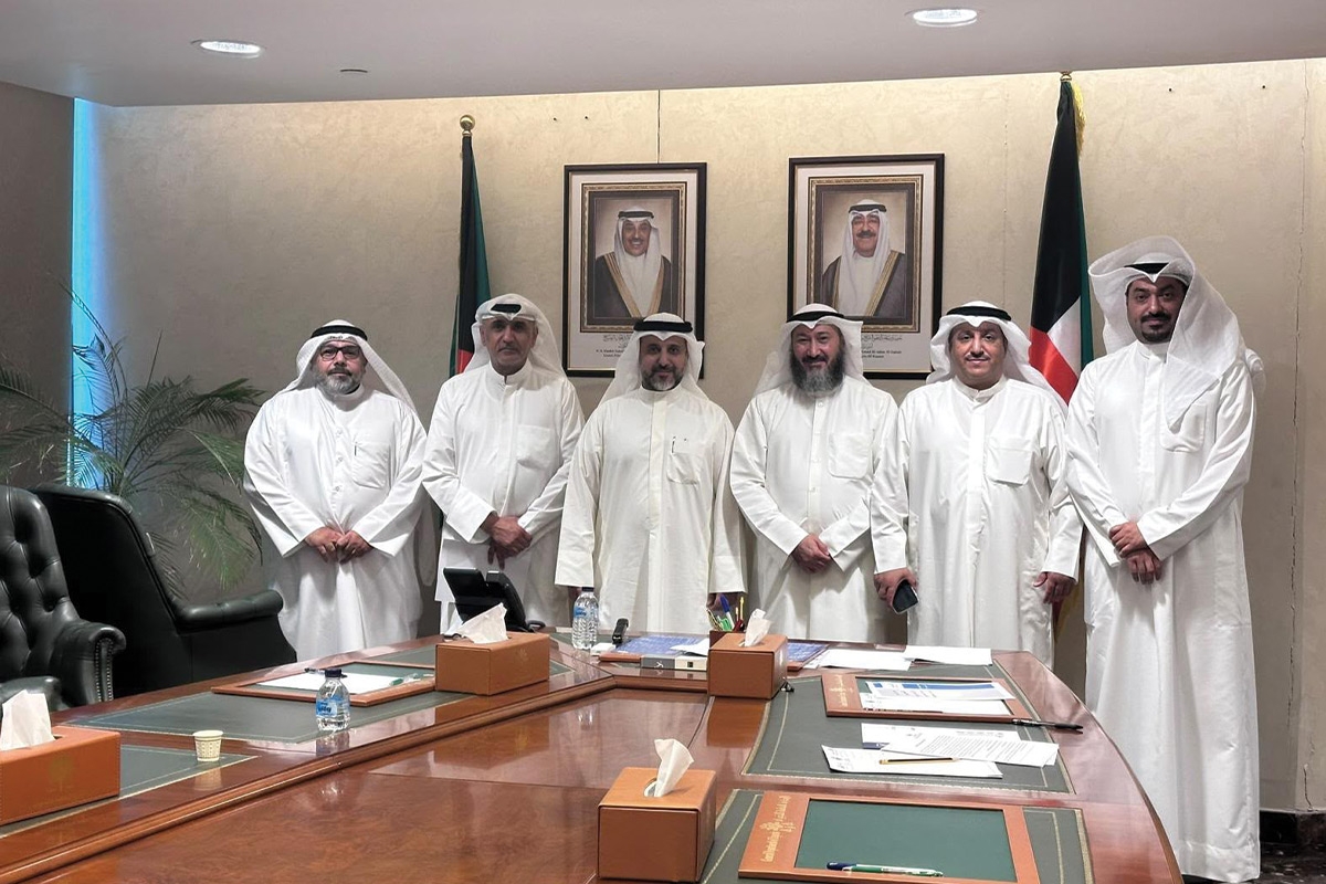 «الخبراء» تبحث مع جمعية المحاسبين تطوير البرامج التدريبية