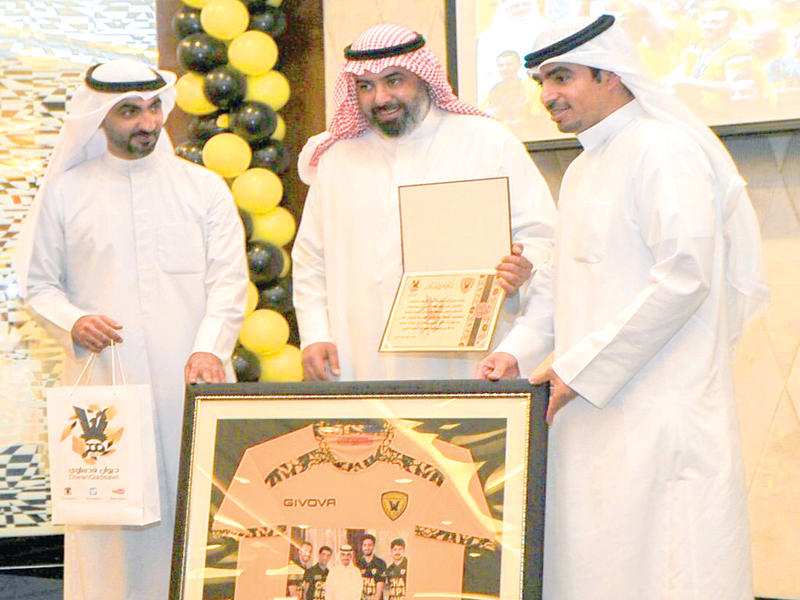 ديوان قدساوي يكرم البابطين بحضور الفهد