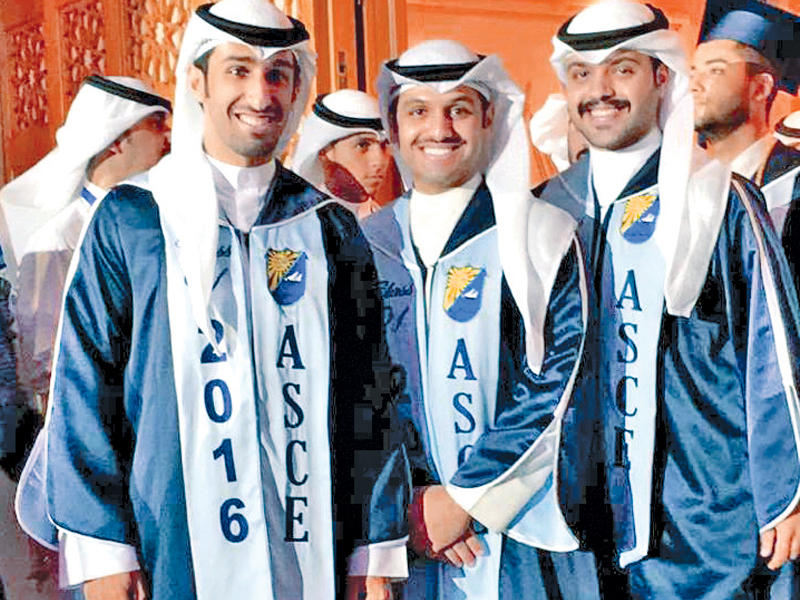 جانب من خريجي الهندسة المدنية