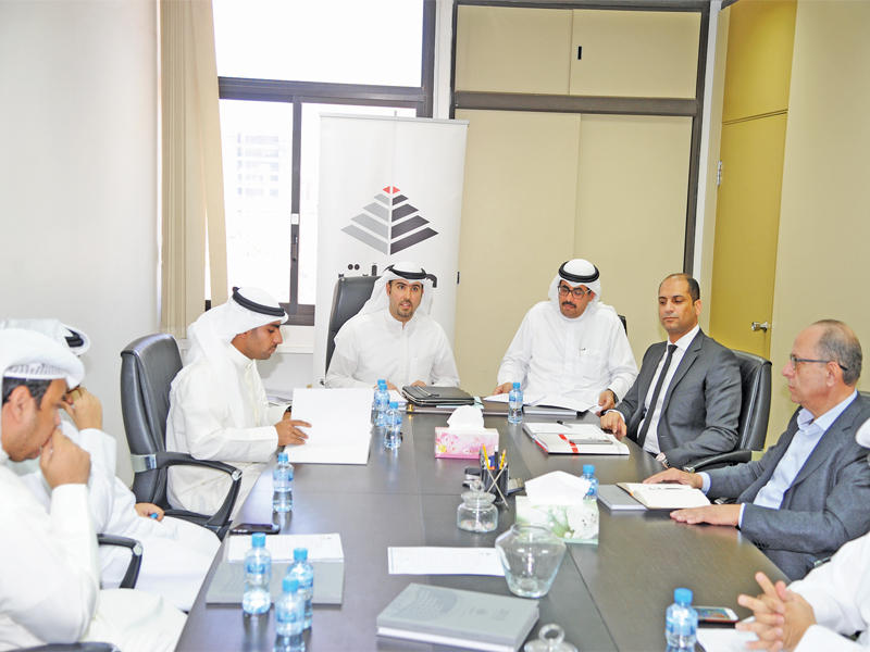 زياد المخيزيم خلال «العمومية» أمس (تصوير عوض التعمري)