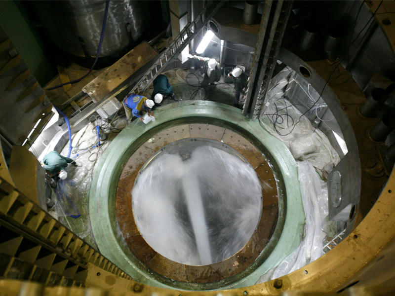 صورة أرشيفية للماء الثقيل