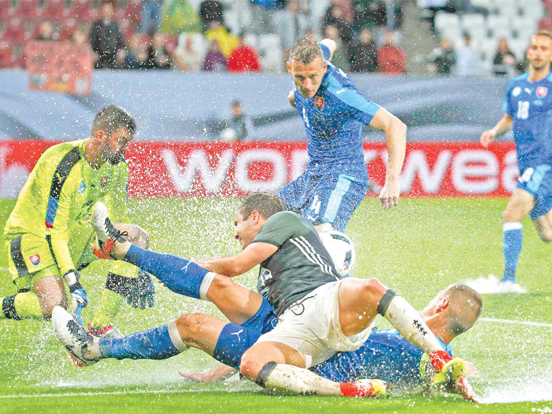 جانب من مباراة ألمانيا وسلوفاكيا