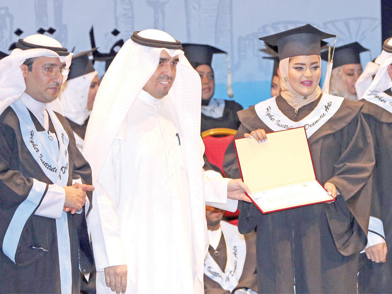 العصيمي يكرم حبيبة العبدالله بحضور الهاجري