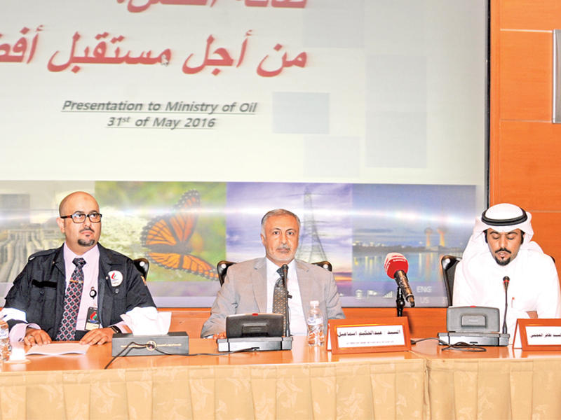 جانب من الندوة