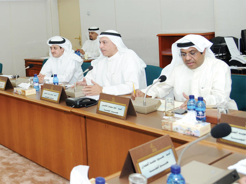 اجتماع سابق للجنة المالية