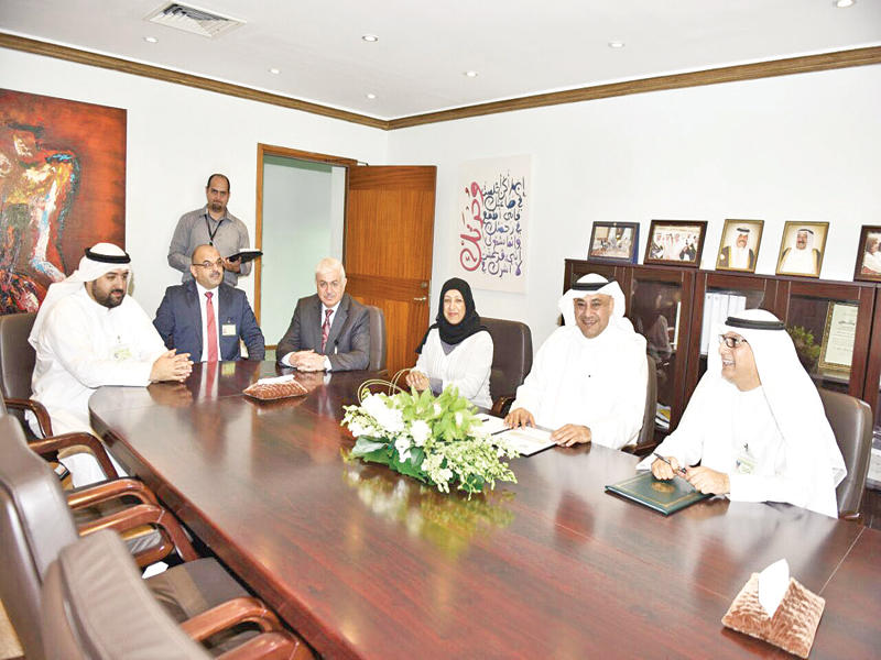 جانب من اجتماع مسؤولي «الشؤون» و«العربي للتخطيط»