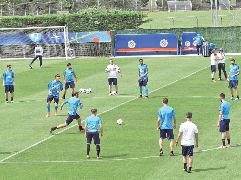 جانب من تدريبات المنتخب الإيطالي