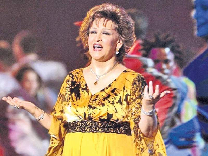 وردة على المسرحn