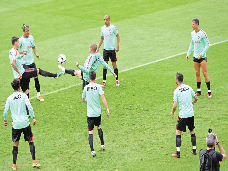 جانب من تدريبات المنتخب البرتغالي