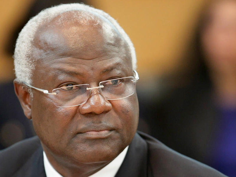 إرنست باي كوروما