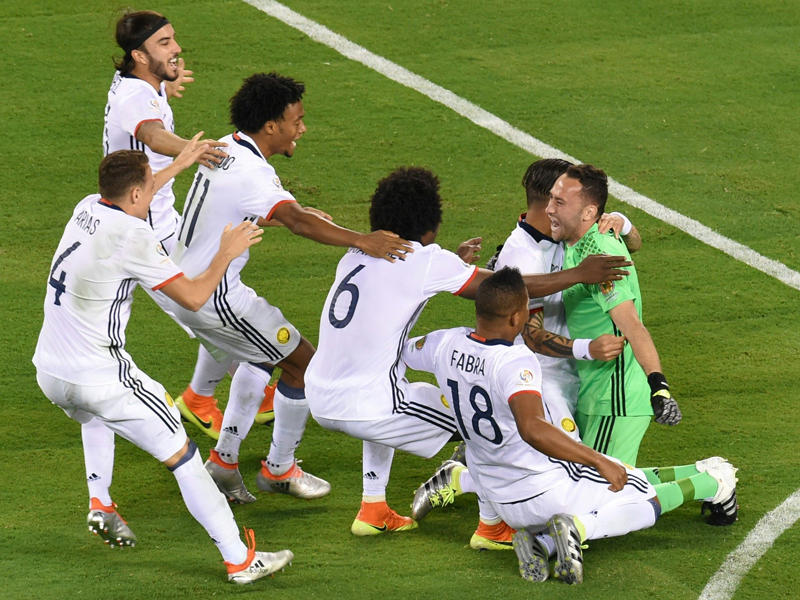 فرحة المنتخب الكولومبي بالتأهل