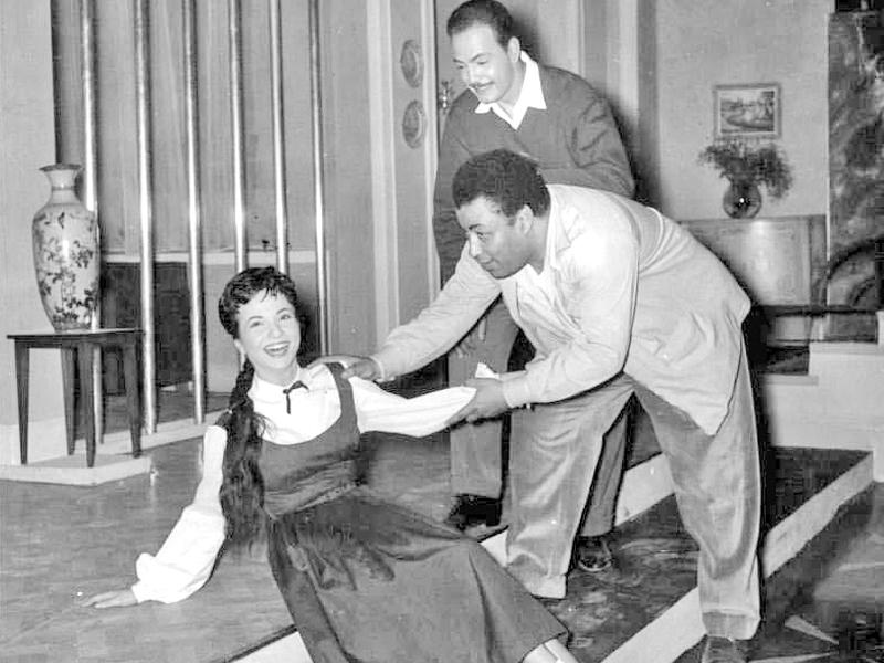 كمال الشناوي مع حسن الإمام وشادية في فيلم «ساعة لقلبك»