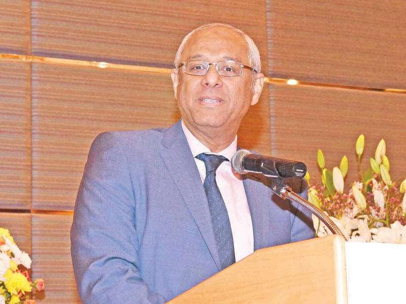 السفير ياسر عاطف يلقي كلمته