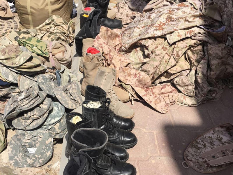 جانب من الملابس المضبوطة