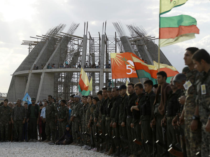 مقاتلو سورية الديمقراطية