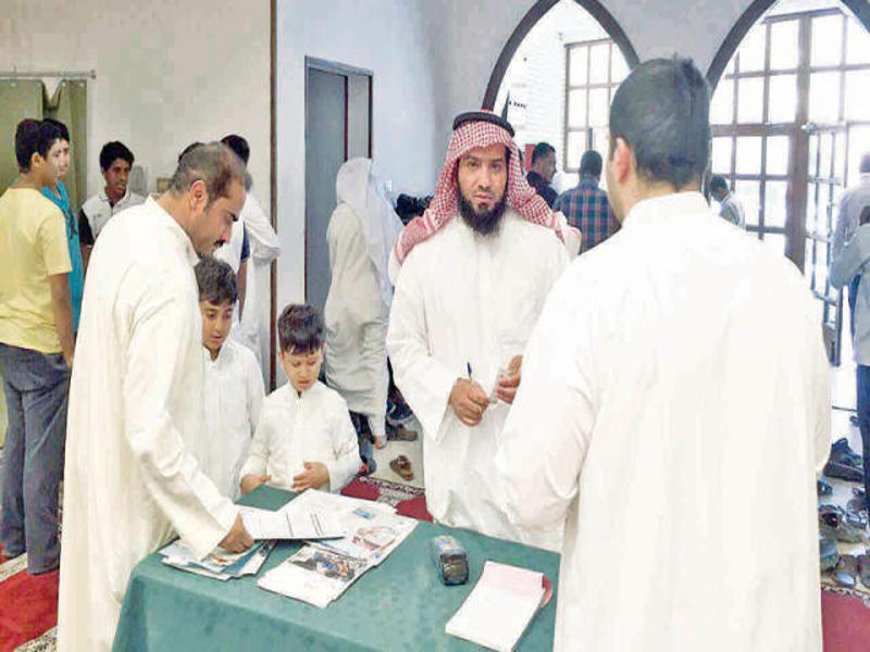 إحدى حملات «الشؤون» على عمليات جمع التبرعات في المساجد