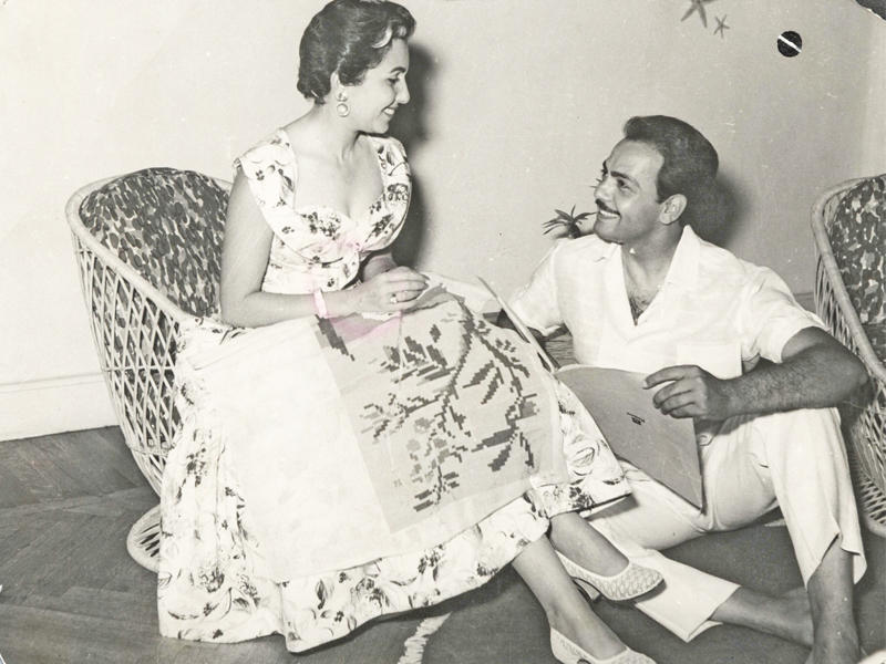 كمال الشناوي مع زوجته زينب حسن الدجوي