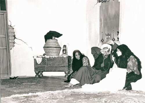 مصريون في ذاكرة الخليج.. عبدالحسين عبدالرضا أمام لجنة المصري زكي طليمات.. والنتيجة «جيد» 3 No Image Caption