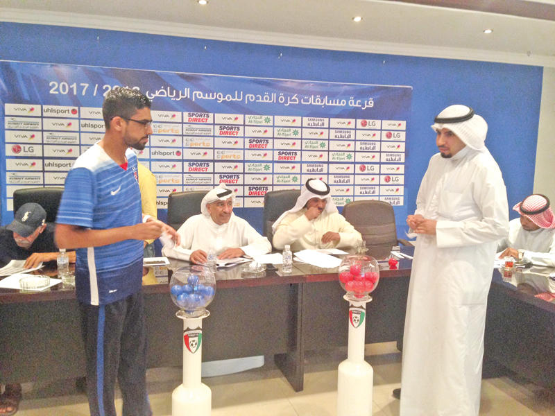 جانب من مراسم سحب القرعه