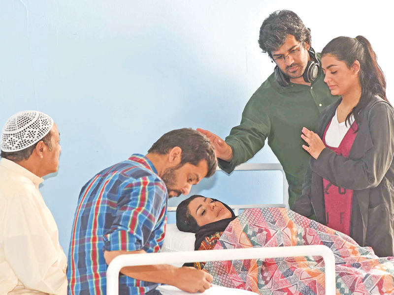 عباس اليوسفي أثناء تصوير «بعد النهاية»