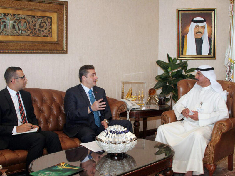 الأثري مستقبلاً السفير التركي 