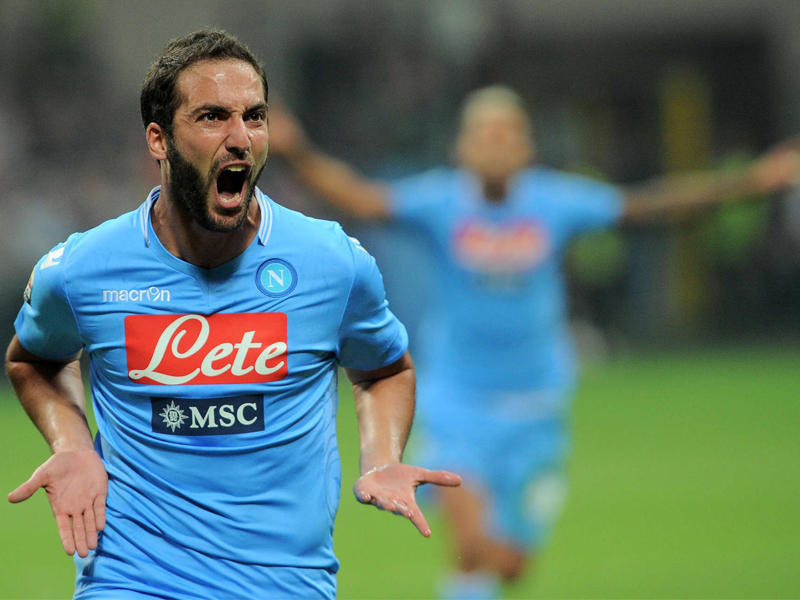 المهاجم الأرجنتيني جونزالو هيغوين