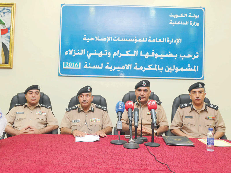 الديين متحدثاً في المؤتمر الصحافي