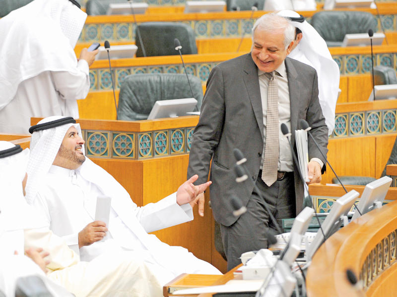 العيسى في جلسة سابقة