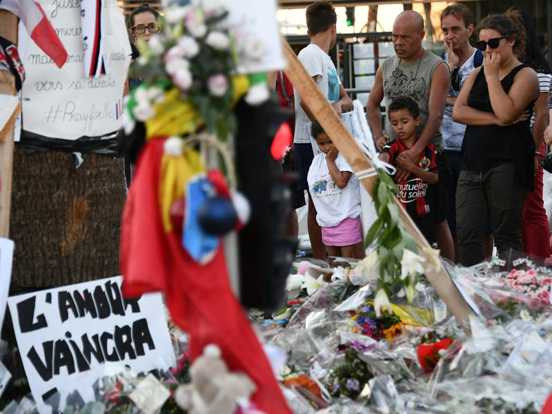 ورود في موقع الاعتداء الذي وقع في نيس