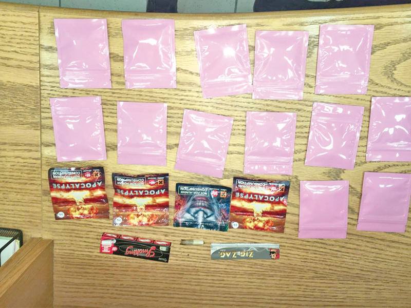 المواد المخدرة التي ضبطت مع المتهمين