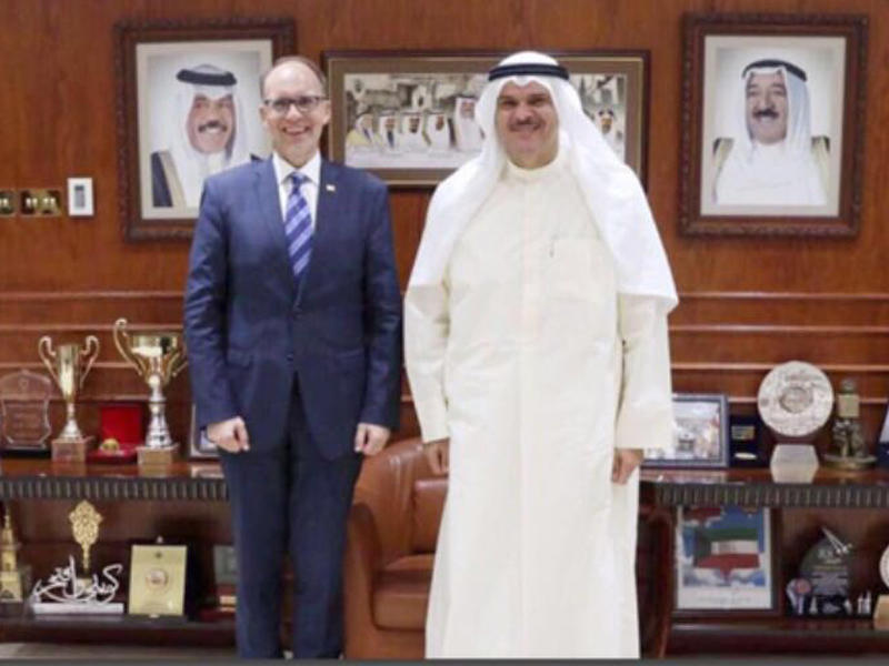 الحمود مع السفير الأميركي