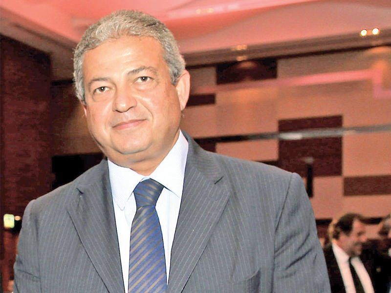 خالد عبدالعزيز