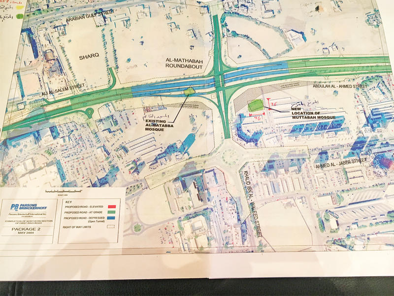 رسم يوضح مشروع الدائري الأول وموقع المسجد والموقع البديل
