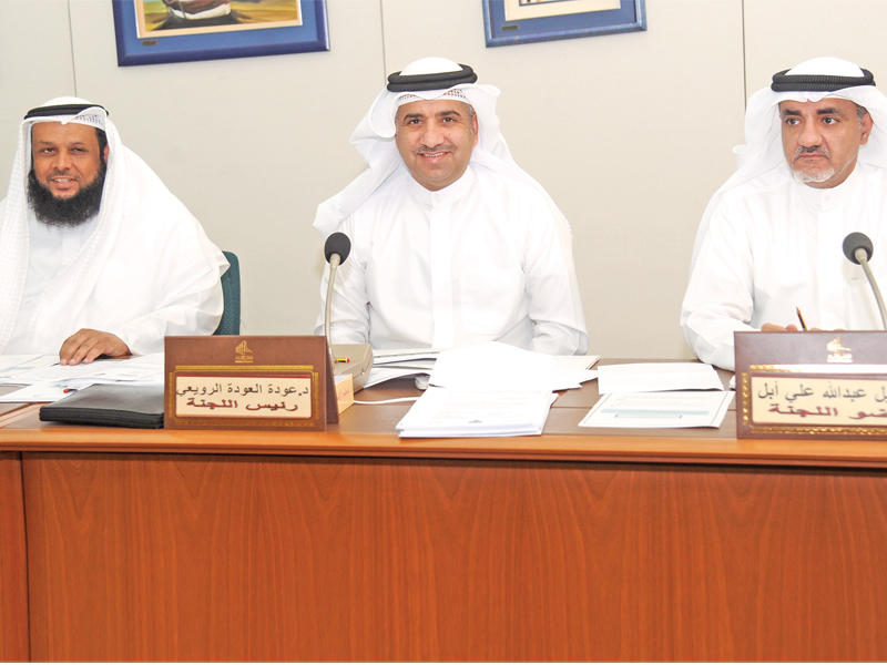 الحمدان والرويعي وعبدالله في اجتماع «التعليمية»