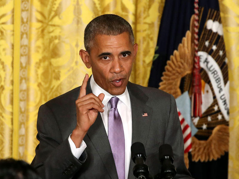 اوباما متحدثاً في مؤتمر صحفي عقب اجتماعه بالرئيس المكسيكي