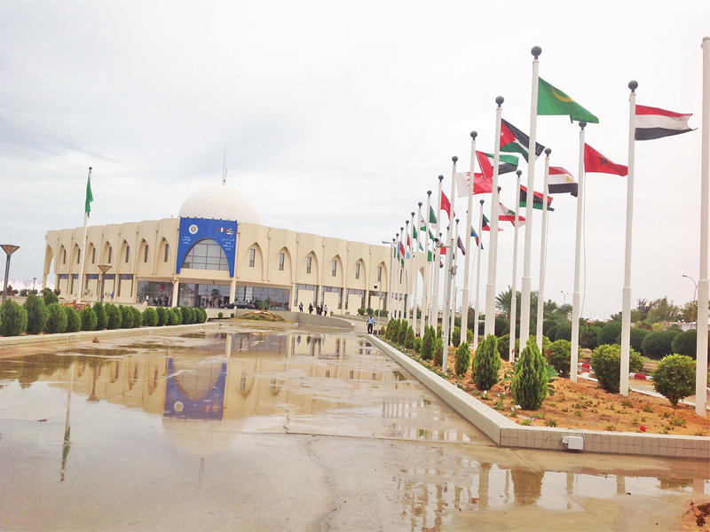 استعدادات لاستضافة القمة العربية في نواكشوط أمس t(كونا)