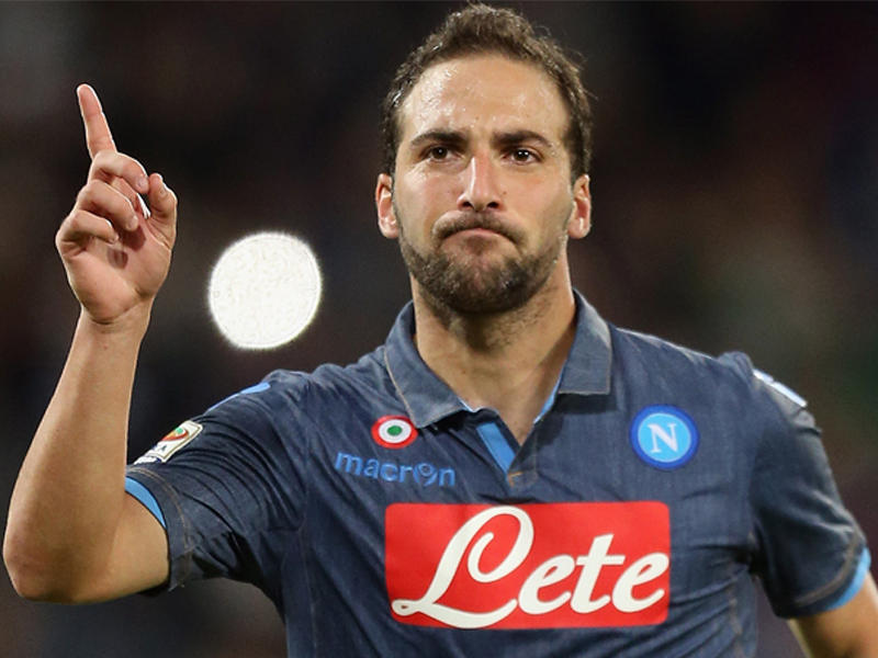 المهاجم الارجنتيني غونزالو هيغواين