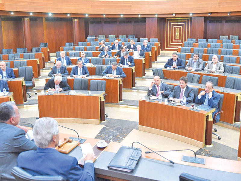 جانب من اجتماع اللجنة المشتركة أمس (الوطنية)