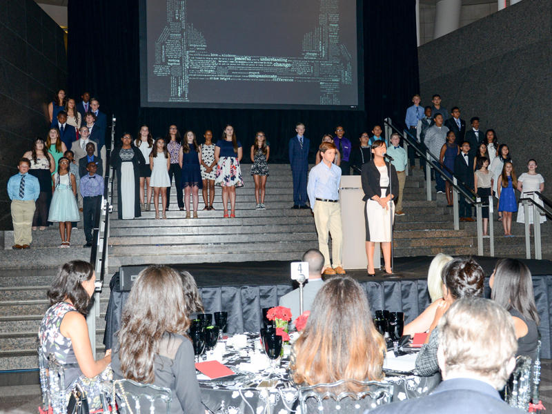 جانب من حفل مؤسسة «كاف» بمناسبة ذكرى مرور 25 عاماً على انشائها