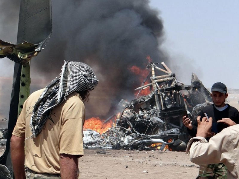 صورة بثتها وكالة الأناضول لموقع تحطم المروحية