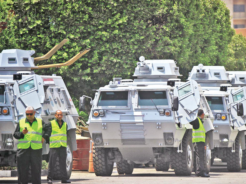  الهيئة العربية للتصنيع تسلم الداخلية مدرعات «فهد» أمس الأول