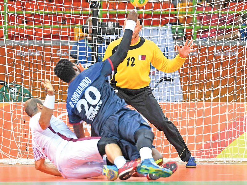 جانب من لقاء فرنسا وقطر